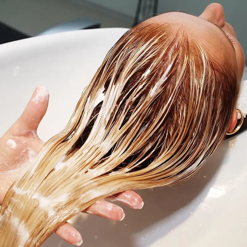 hair mask used on woman hair